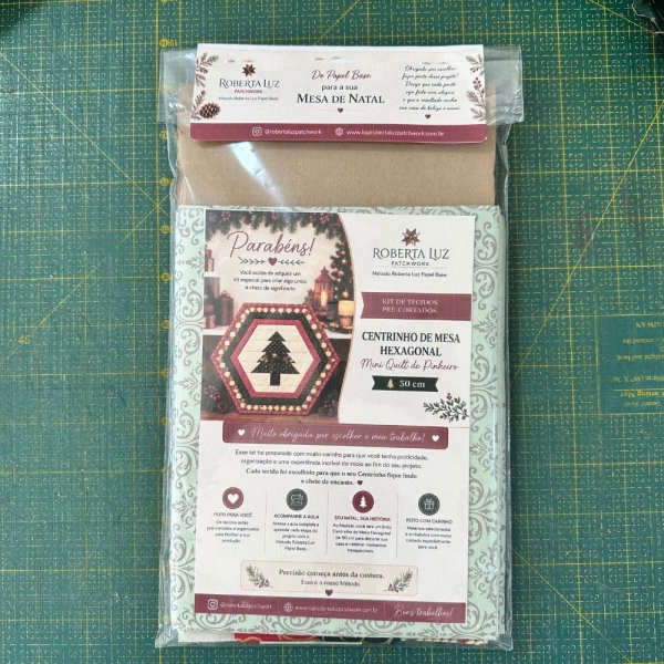 Kit de Tecidos Pre Cortado Centrinho de Mesa Hexagonal Pinheiro