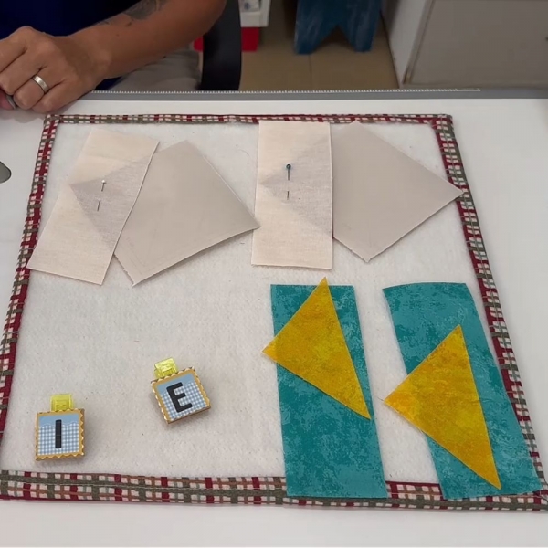 Base Organizadora para Blocos de Patchwork LuzCraft by Roberta Luz de 35x35cm